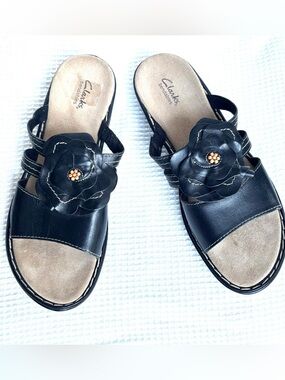 Clarks Bendables Black Leather Sandals Size 10M
